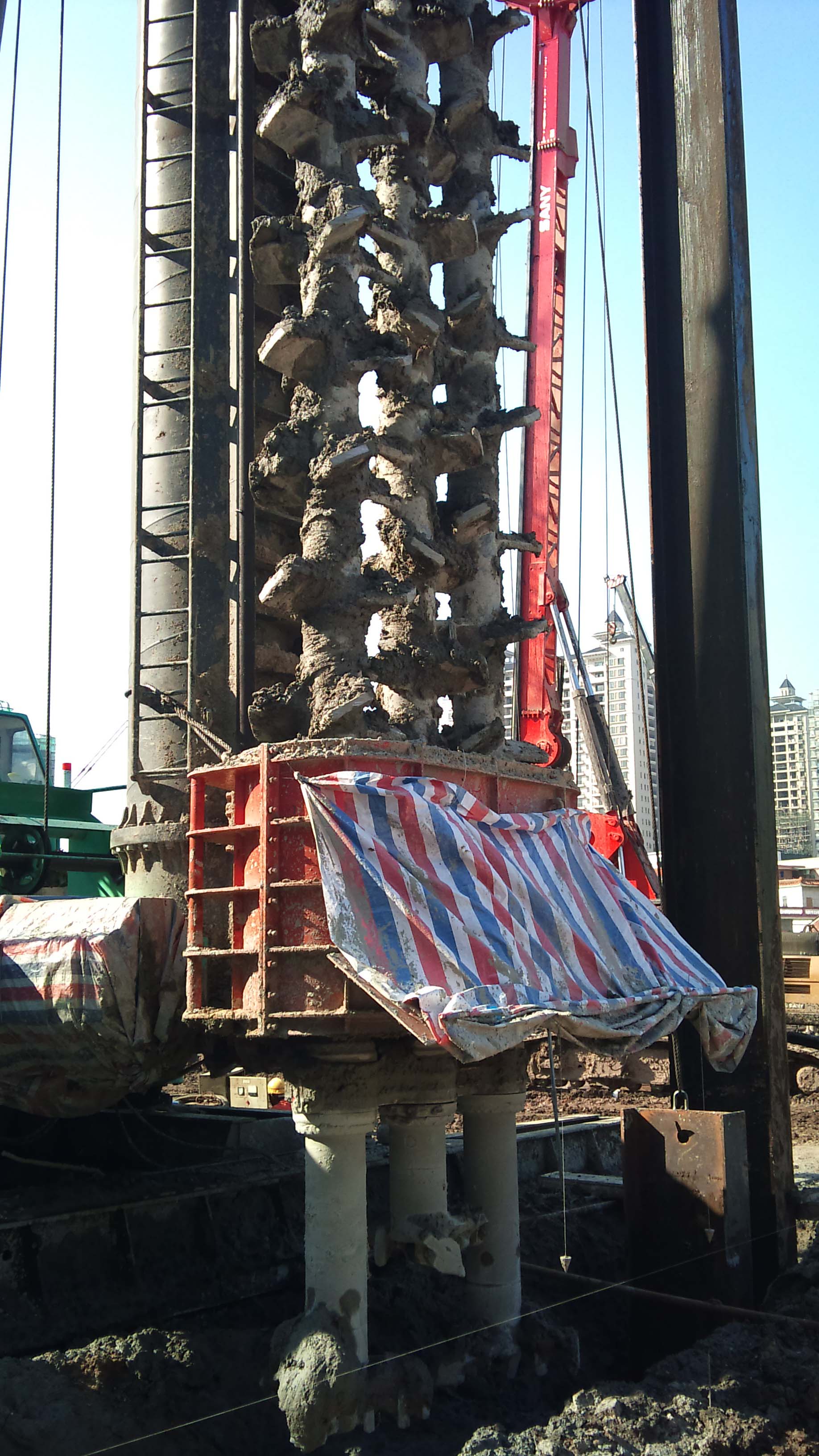 廣東國際家具博覽中心羅浮宮工地三管旋噴樁.JPG