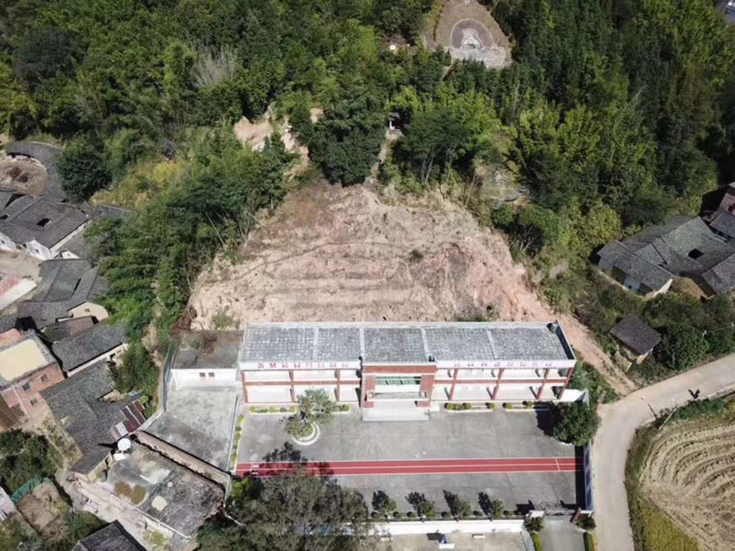 梅州市半坡小學(xué)災(zāi)害治理003.jpg