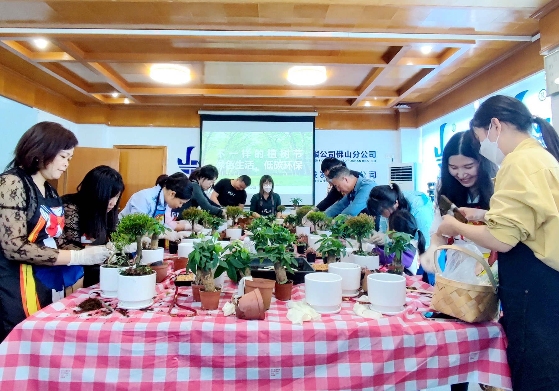 植樹節(jié)20.jpg 植樹節(jié)20.jpg