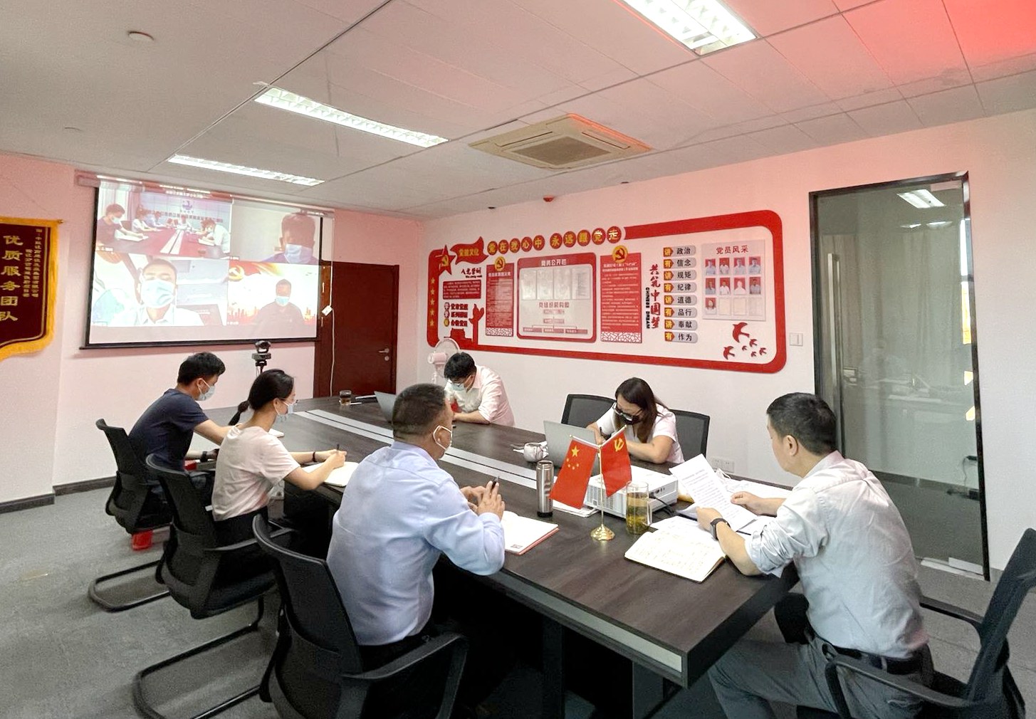 浙江分公司開(kāi)展主題黨日活動(dòng).jpg