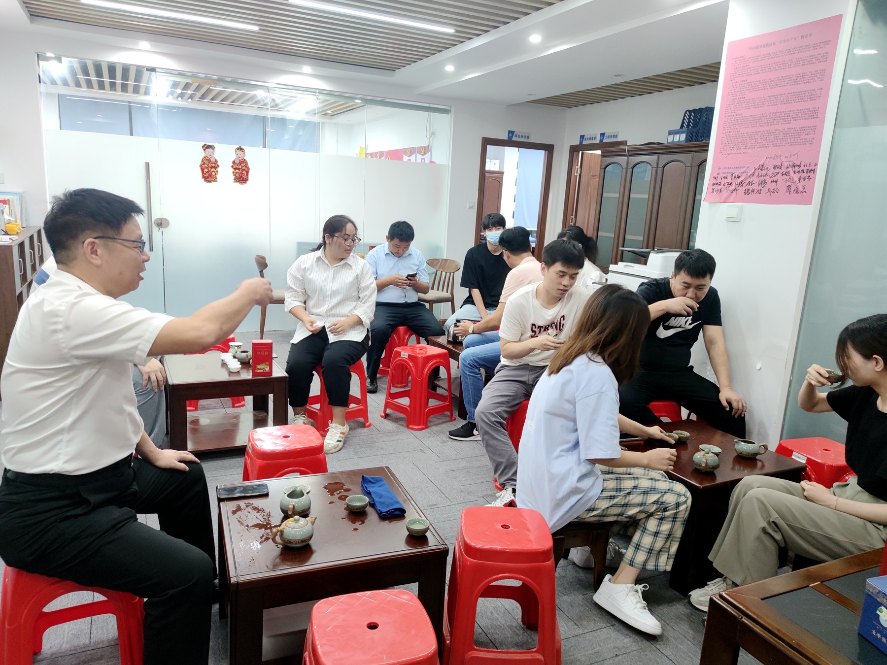 珠海分公司開展慶祝建局60周年主題茶藝活動5.jpg 珠海分公司開展慶祝建局60周年主題茶藝活動5.jpg