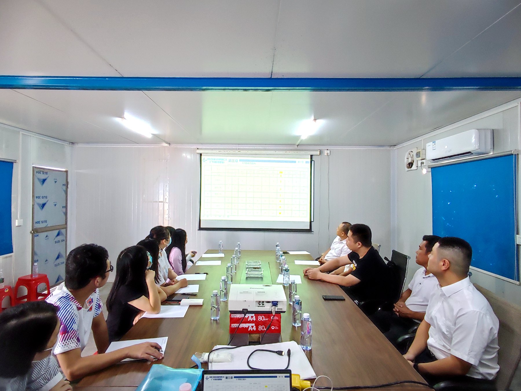 特種工程分公司開展后勤職工到番禺暨大北項(xiàng)目觀摩學(xué)習(xí)活動3.jpg