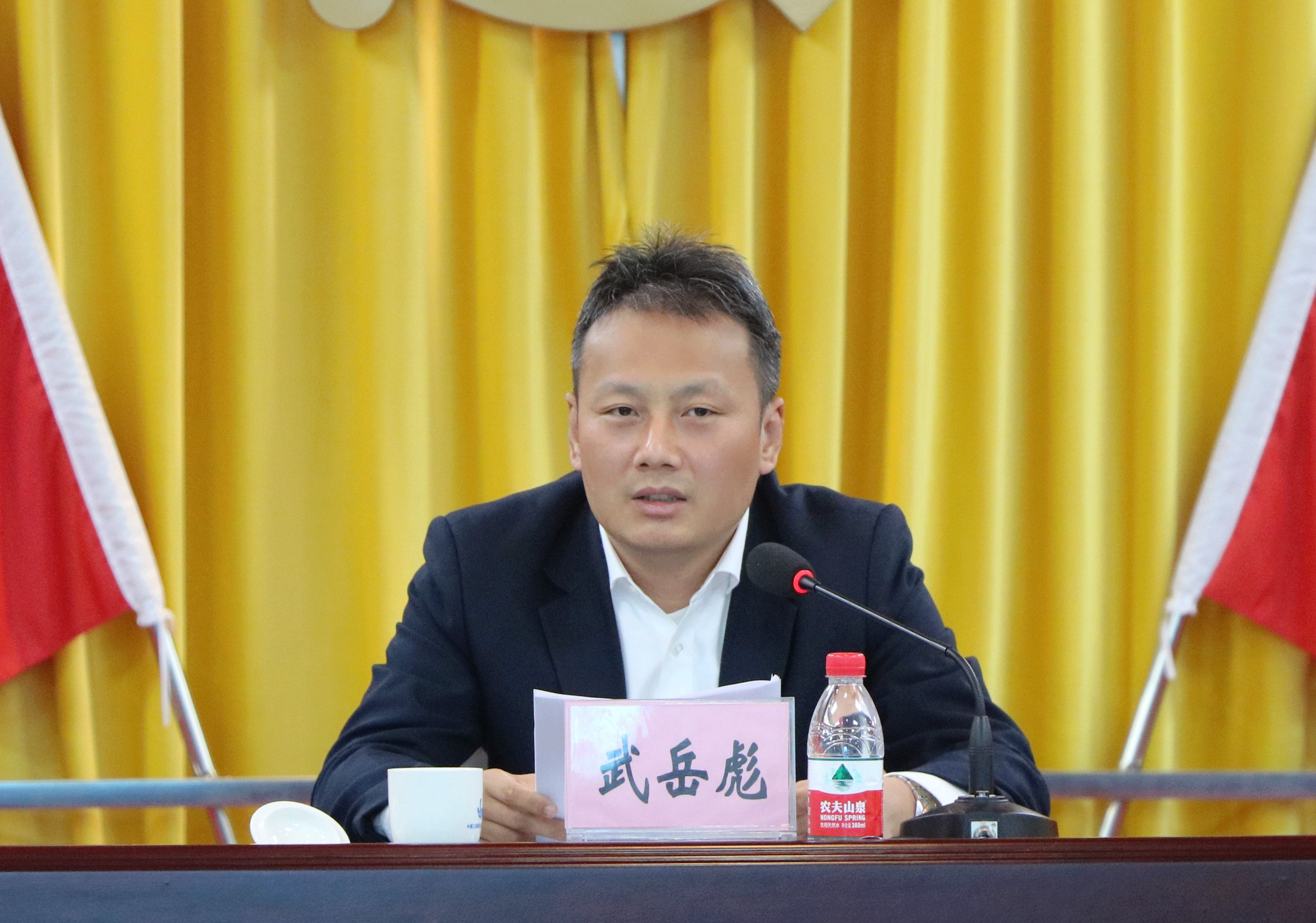黨風廉政會武總發(fā)言圖.JPG