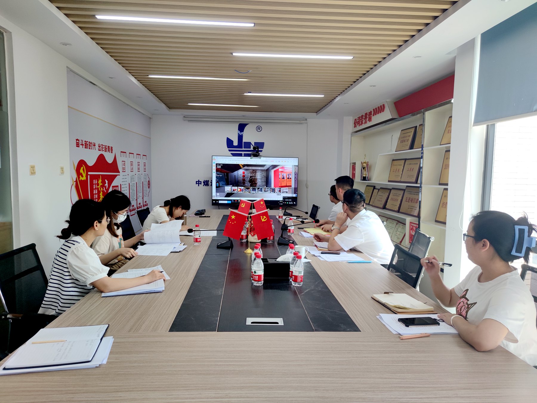 珠海分公司黨支部深入開展紀(jì)律規(guī)矩教育月活動(dòng)4.jpg