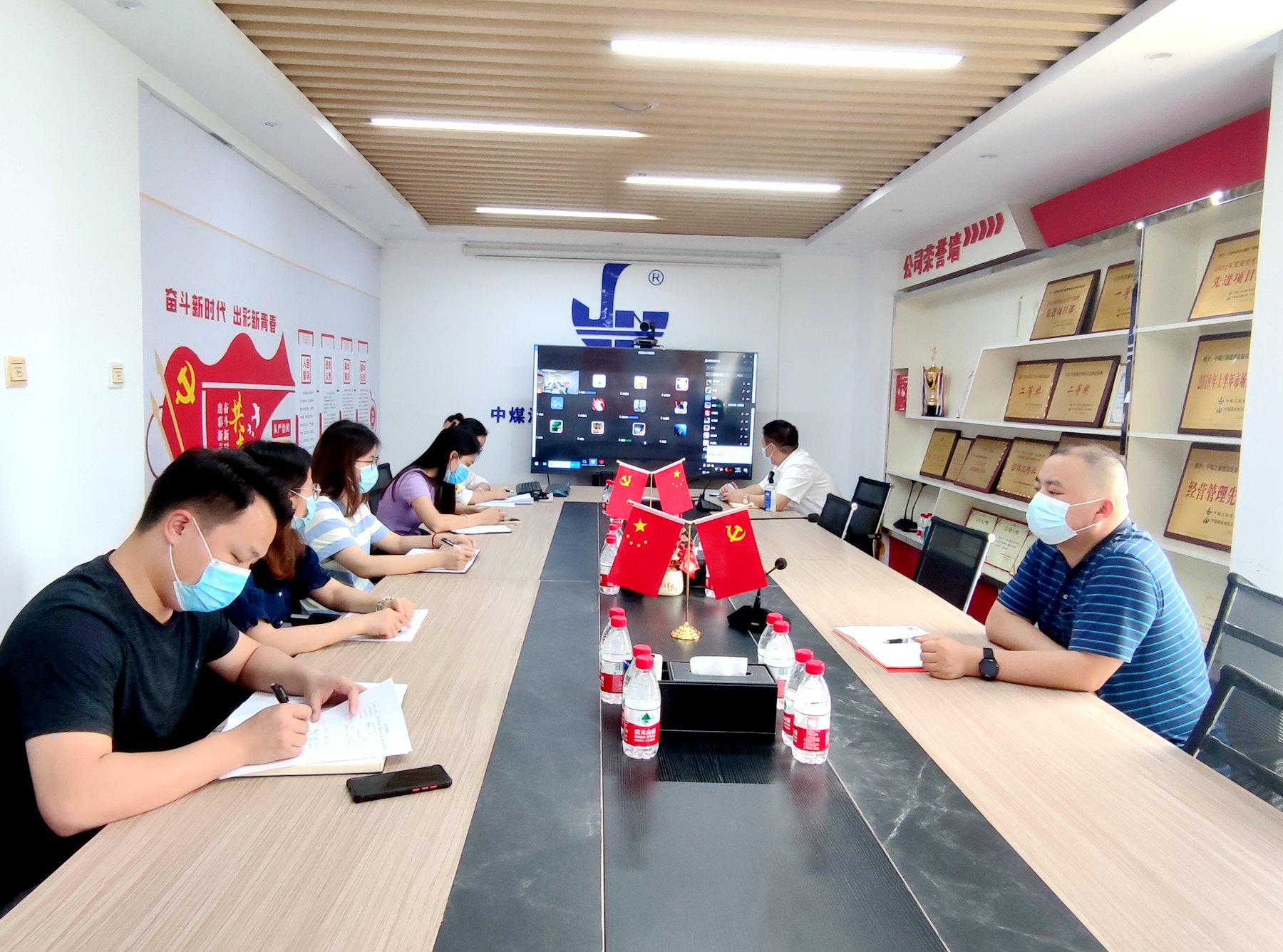珠海分公司黨支部深入開展紀(jì)律規(guī)矩教育月活動(dòng)1.jpg