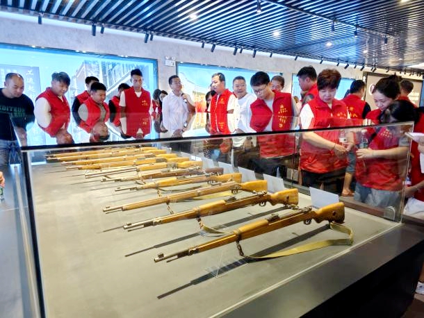 中煤江南（廣東局）兩單位受邀參加駐地社區(qū)“大黨委活動(dòng)”2.jpg
