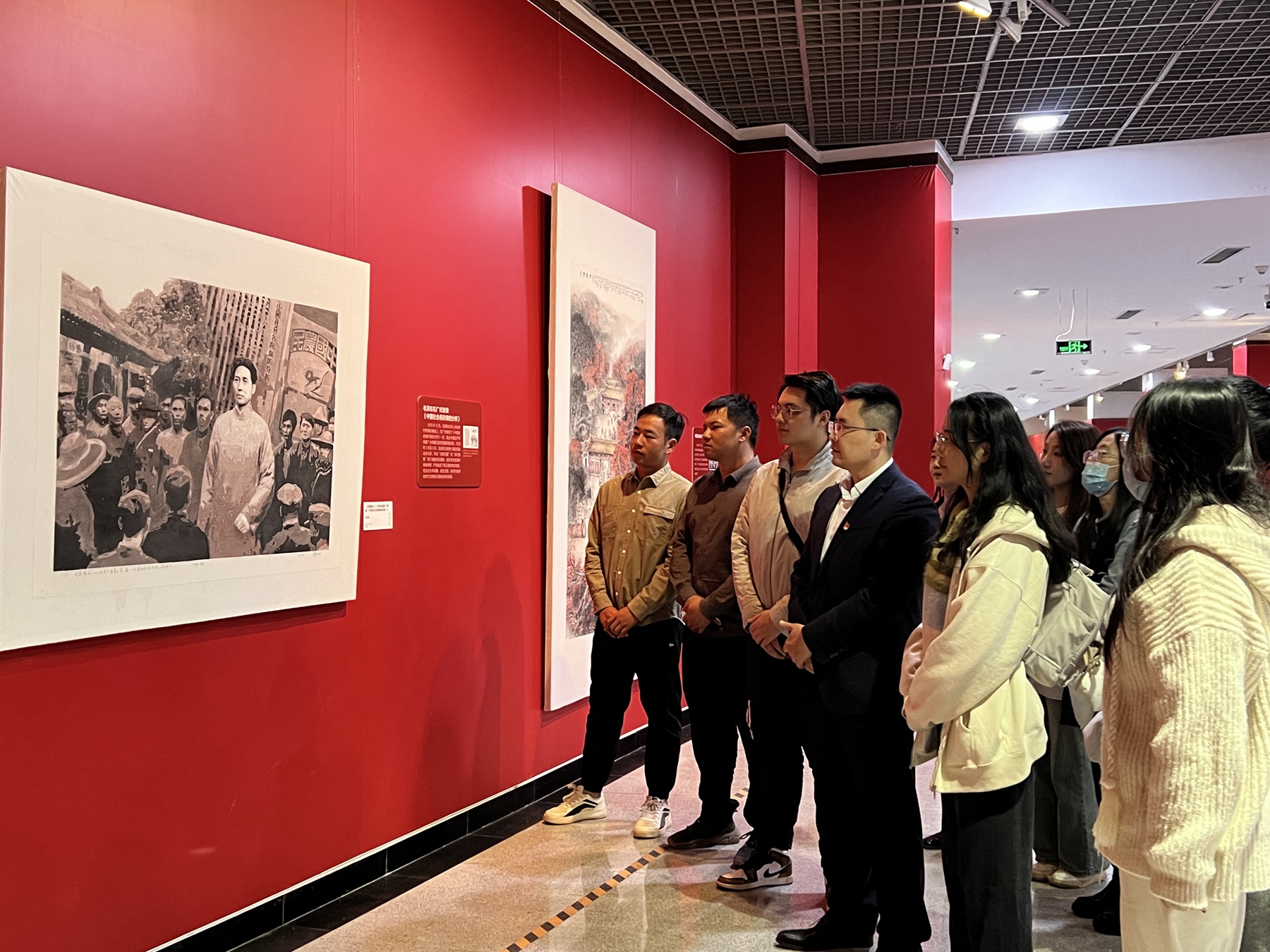 中煤江南（廣東局）團(tuán)委到廣州藝術(shù)博物院開(kāi)展“理想之光 青年挺膺擔(dān)當(dāng)”主題團(tuán)日活動(dòng)4.jpg
