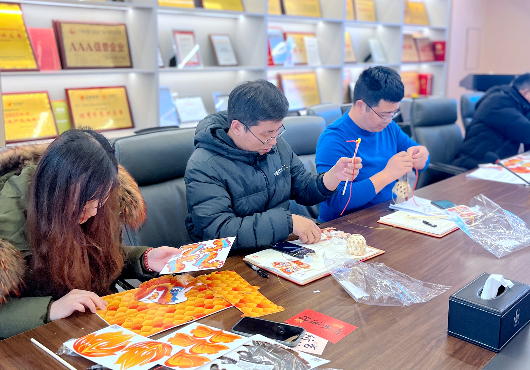 湖北分公司黨支部開展“黨建引領(lǐng)聚合力 ‘廉’味濃濃鬧元宵”主題黨日活動(dòng)3.jpg