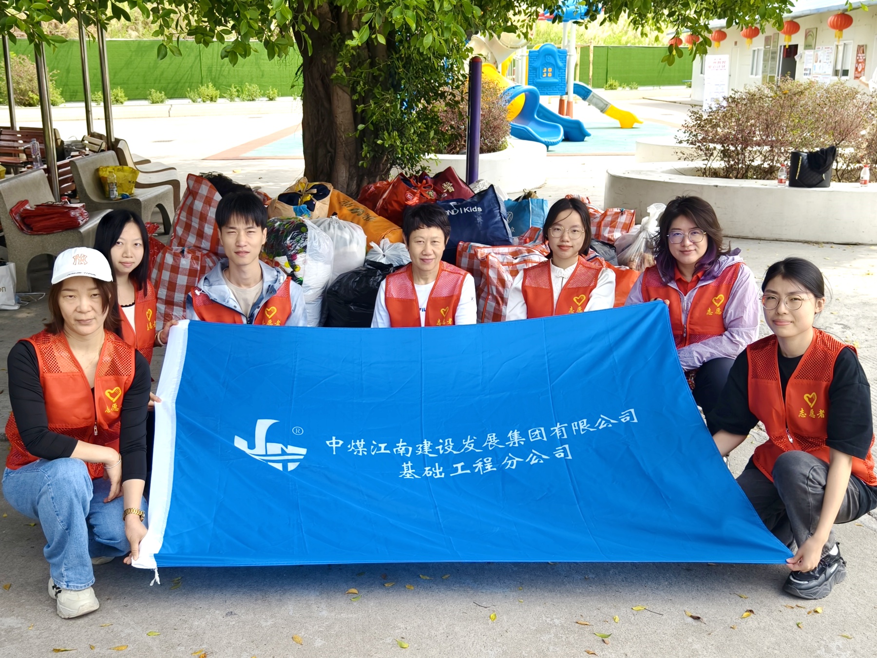 基礎(chǔ)工程分公司開展第七次舊衣回收、舊書回收學(xué)雷鋒志愿活動(dòng)1.jpg
