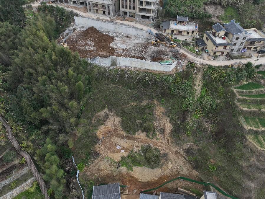 勘查院（生態(tài)公司）馬安項目順利通過專家組驗收治理區(qū)施工前.jpg