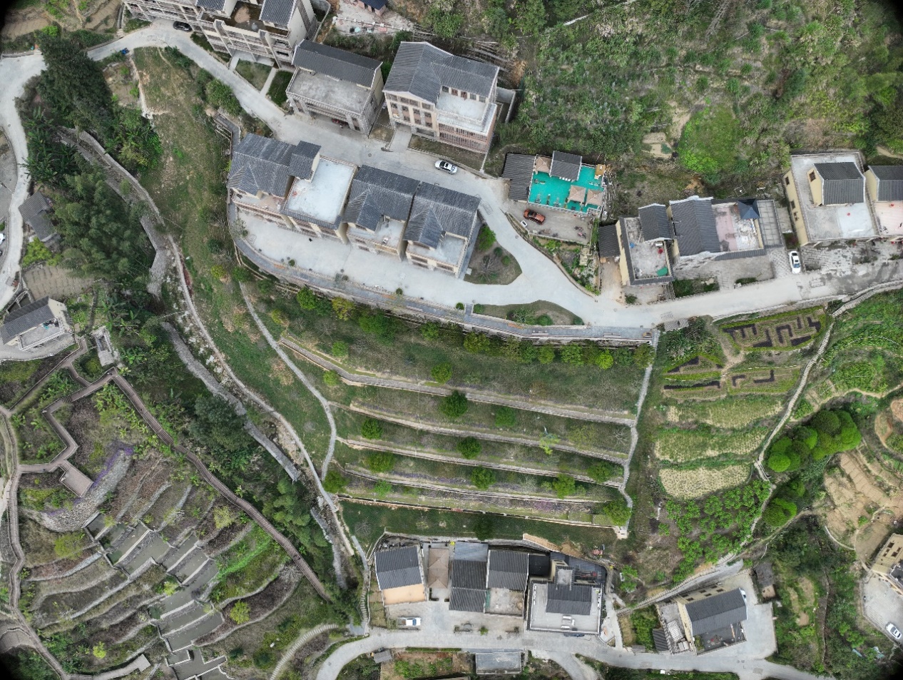 勘查院（生態(tài)公司）馬安項目順利通過專家組驗收治理區(qū)施工后.jpg