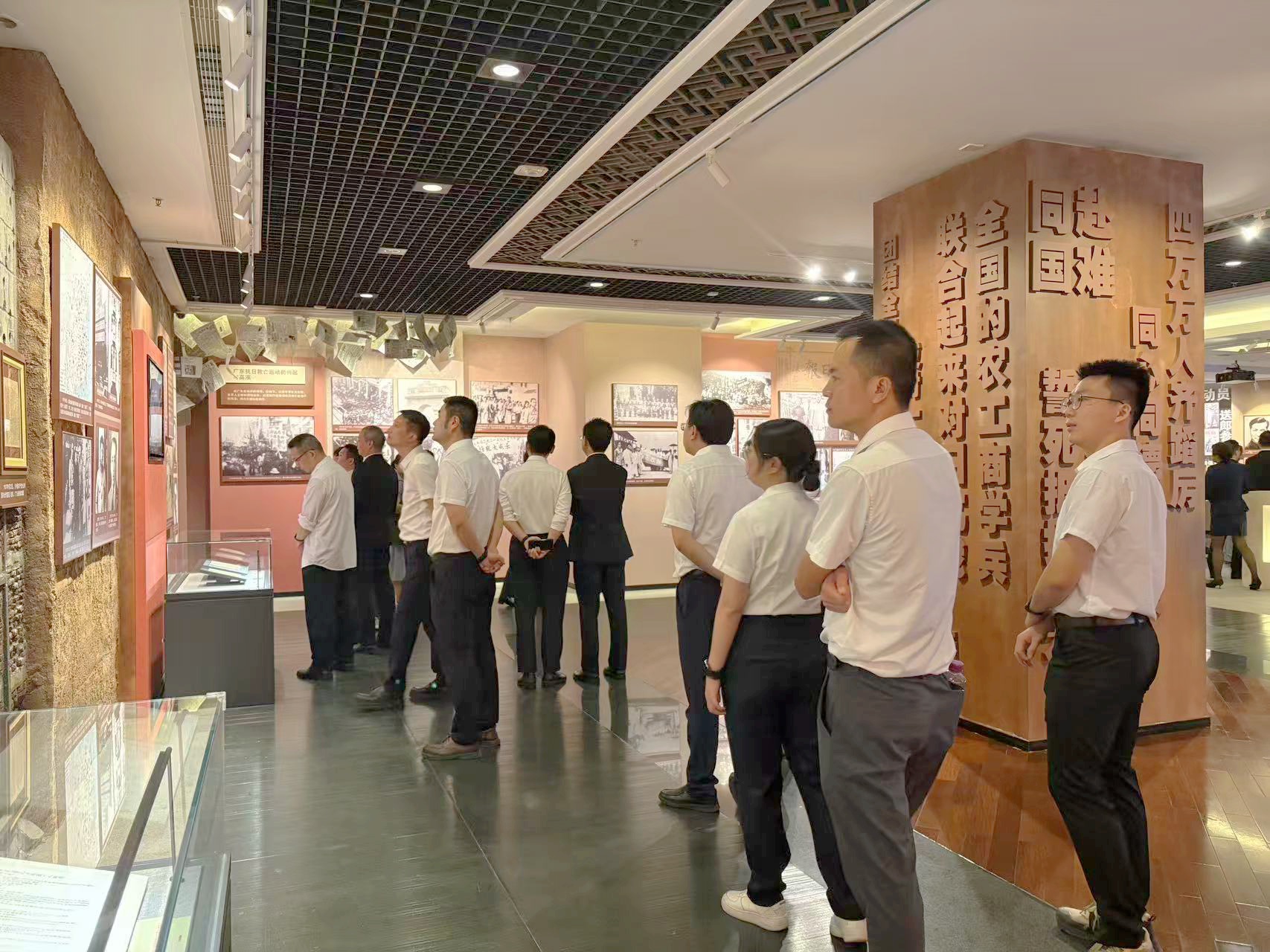 特種工程分公司黨支部開展“追溯華南抗戰(zhàn)征程 弘揚中流砥柱情懷”主題黨日活動.jpg 特種工程分公司黨支部開展“追溯華南抗戰(zhàn)征程 弘揚中流砥柱情懷”主題黨日活動.jpg