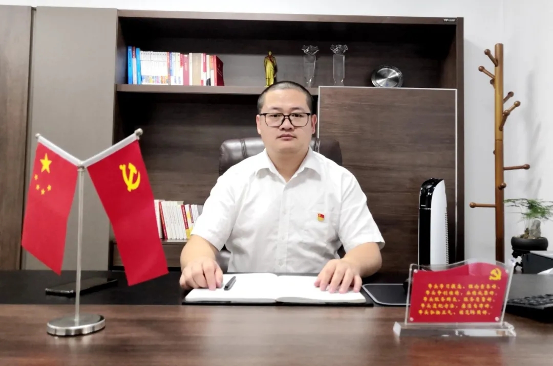 【身邊的榜樣】記總局、省直機(jī)關(guān)、集團(tuán)公司“優(yōu)秀黨務(wù)工作者”許波